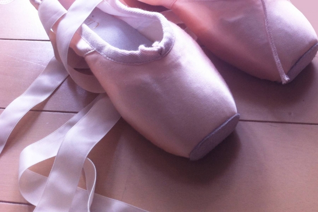 pointe-shoes-closeup | pointe-shoes-closeup | pointe-shoes-closeup-1 | pointe-shoes-closeup-2